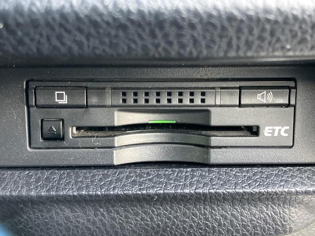 ヴォクシー Ｖ　トヨタセーフティセンス　ＢＩＧ－Ｘ１０インチナビ　後席モニター　サンルーフ　両側パワースライドドア　ＥＴＣ　寒冷地仕様　Ｂｌｕｅｔｏｏｔｈ　地レジ　革巻きステアリング　オートハイビーム（8枚目）