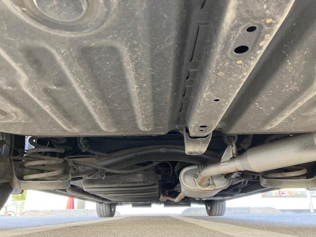 ヴォクシー ハイブリッドＶ　電動スライドドア　ＳＤナビ　バックカメラ　Ｂｌｕｅｔｏｏｔｈ　ＥＴＣ　クルーズコントロール　リアオートエアコン　ロールサンシェード　ワイヤレス充電器　スマートキー（21枚目）