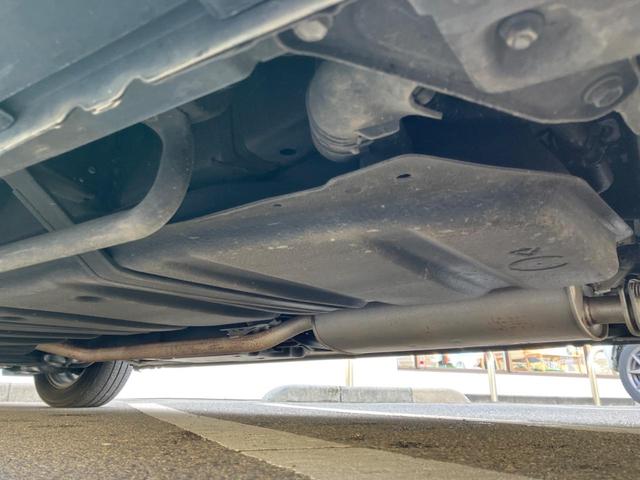 ヴォクシー ハイブリッドＶ　電動スライドドア　ＳＤナビ　バックカメラ　Ｂｌｕｅｔｏｏｔｈ　ＥＴＣ　クルーズコントロール　リアオートエアコン　ロールサンシェード　ワイヤレス充電器　スマートキー（22枚目）