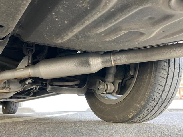 ヴォクシー ハイブリッドＶ　電動スライドドア　ＳＤナビ　バックカメラ　Ｂｌｕｅｔｏｏｔｈ　ＥＴＣ　クルーズコントロール　リアオートエアコン　ロールサンシェード　ワイヤレス充電器　スマートキー（24枚目）