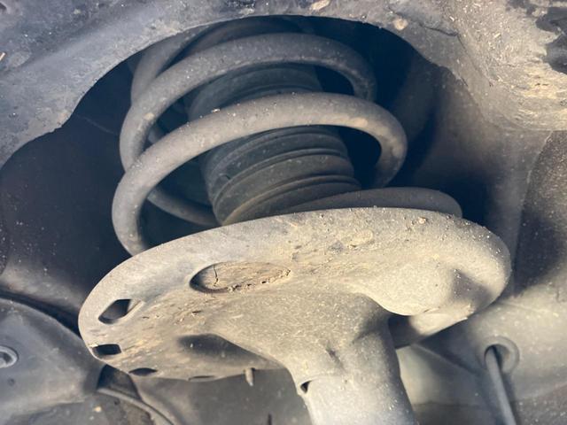 ヴォクシー ハイブリッドＶ　電動スライドドア　ＳＤナビ　バックカメラ　Ｂｌｕｅｔｏｏｔｈ　ＥＴＣ　クルーズコントロール　リアオートエアコン　ロールサンシェード　ワイヤレス充電器　スマートキー（25枚目）