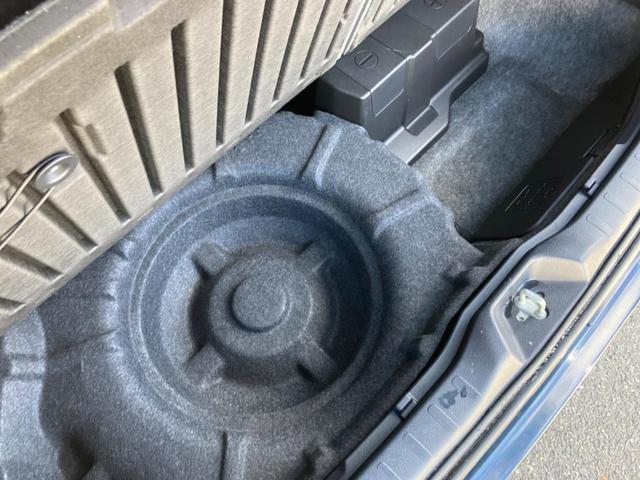 ヴォクシー ハイブリッドＶ　電動スライドドア　ＳＤナビ　バックカメラ　Ｂｌｕｅｔｏｏｔｈ　ＥＴＣ　クルーズコントロール　リアオートエアコン　ロールサンシェード　ワイヤレス充電器　スマートキー（46枚目）