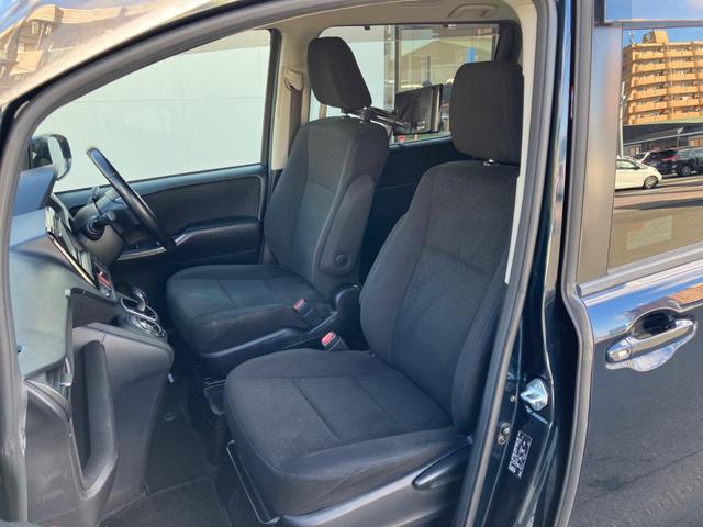 ヴォクシー ハイブリッドＶ　電動スライドドア　ＳＤナビ　バックカメラ　Ｂｌｕｅｔｏｏｔｈ　ＥＴＣ　クルーズコントロール　リアオートエアコン　ロールサンシェード　ワイヤレス充電器　スマートキー（48枚目）