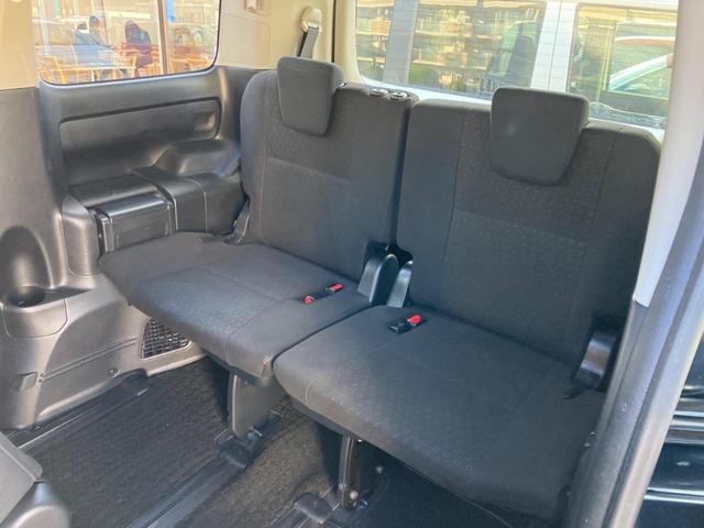 ヴォクシー ハイブリッドＶ　電動スライドドア　ＳＤナビ　バックカメラ　Ｂｌｕｅｔｏｏｔｈ　ＥＴＣ　クルーズコントロール　リアオートエアコン　ロールサンシェード　ワイヤレス充電器　スマートキー（50枚目）