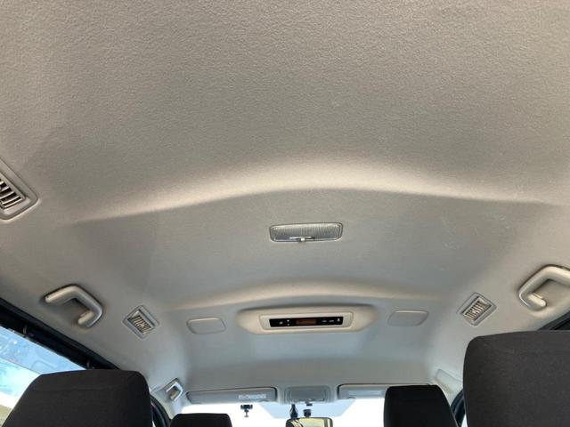 ヴォクシー ハイブリッドＶ　電動スライドドア　ＳＤナビ　バックカメラ　Ｂｌｕｅｔｏｏｔｈ　ＥＴＣ　クルーズコントロール　リアオートエアコン　ロールサンシェード　ワイヤレス充電器　スマートキー（51枚目）