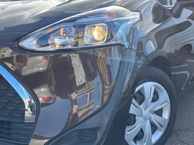 シエンタ ファンベースＧ　セーフティセンス　両側パワースライドドア　寒冷地仕様　スマートキー　５人乗り　革巻きステアリング　オートエアコン　車線逸脱防止装置　パワーウィンドウ（12枚目）