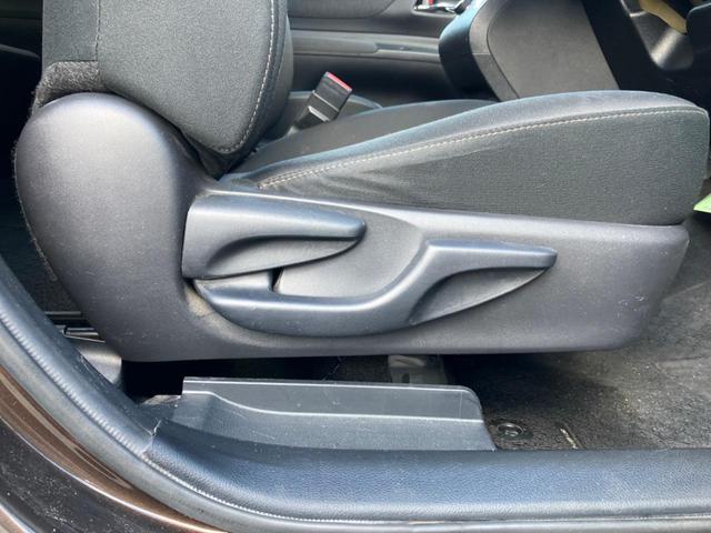 シエンタ ファンベースＧ　セーフティセンス　両側パワースライドドア　寒冷地仕様　スマートキー　５人乗り　革巻きステアリング　オートエアコン　車線逸脱防止装置　パワーウィンドウ（44枚目）