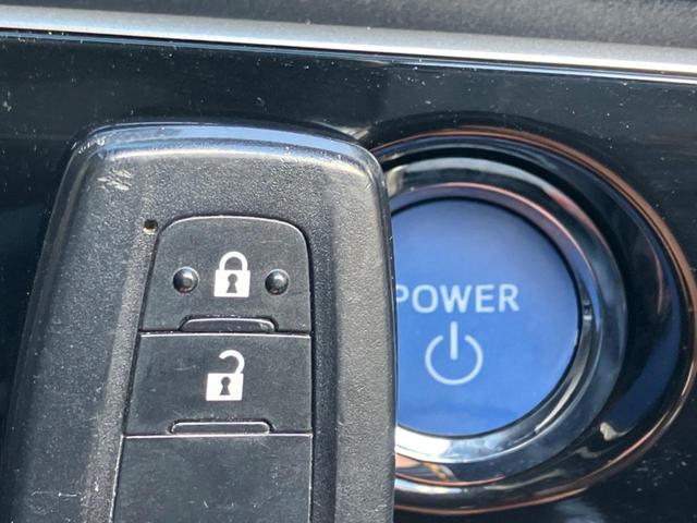 プリウス Ｓ　セーフティセンス　純正ナビ　Ｂｌｕｅｔｏｏｔｈ接続　バックカメラ　スマートキー　レーダークルーズコントロール　ＬＥＤヘッドライト　ＥＴＣ　ドライブレコーダー　オートライト（6枚目）