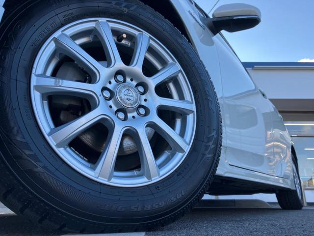 プリウス Ｓ　セーフティセンス　純正ナビ　Ｂｌｕｅｔｏｏｔｈ接続　バックカメラ　スマートキー　レーダークルーズコントロール　ＬＥＤヘッドライト　ＥＴＣ　ドライブレコーダー　オートライト（13枚目）