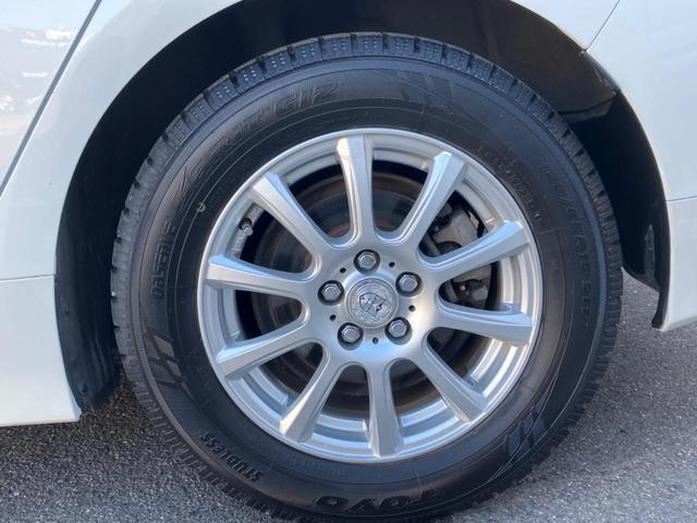 プリウス Ｓ　セーフティセンス　純正ナビ　Ｂｌｕｅｔｏｏｔｈ接続　バックカメラ　スマートキー　レーダークルーズコントロール　ＬＥＤヘッドライト　ＥＴＣ　ドライブレコーダー　オートライト（29枚目）