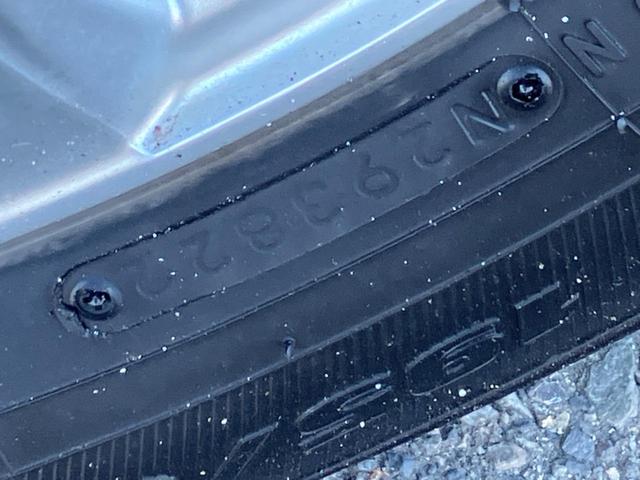 プリウス Ｓ　セーフティセンス　純正ナビ　Ｂｌｕｅｔｏｏｔｈ接続　バックカメラ　スマートキー　レーダークルーズコントロール　ＬＥＤヘッドライト　ＥＴＣ　ドライブレコーダー　オートライト（32枚目）