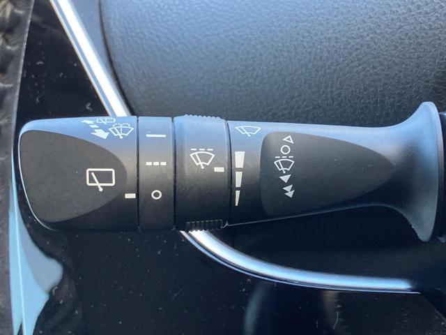 プリウス Ｓ　セーフティセンス　純正ナビ　Ｂｌｕｅｔｏｏｔｈ接続　バックカメラ　スマートキー　レーダークルーズコントロール　ＬＥＤヘッドライト　ＥＴＣ　ドライブレコーダー　オートライト（41枚目）