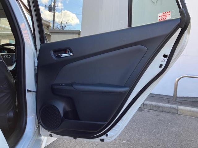 プリウス Ｓ　セーフティセンス　純正ナビ　Ｂｌｕｅｔｏｏｔｈ接続　バックカメラ　スマートキー　レーダークルーズコントロール　ＬＥＤヘッドライト　ＥＴＣ　ドライブレコーダー　オートライト（59枚目）