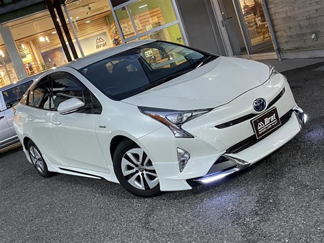 プリウス A 社外エアロ LEDヘッドライト オートライト レーンキープアシスト 障害物センサー バックカメラ オートマチックハイビーム 衝突軽減ブレーキ ブラインドスポットモニター(3枚目)