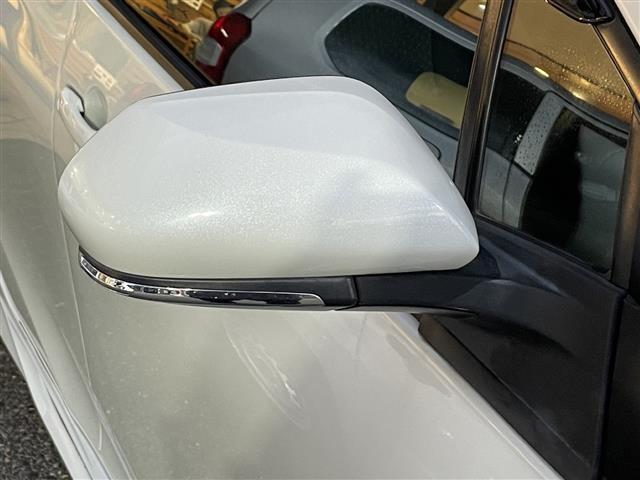 プリウス A 社外エアロ LEDヘッドライト オートライト レーンキープアシスト 障害物センサー バックカメラ オートマチックハイビーム 衝突軽減ブレーキ ブラインドスポットモニター(14枚目)