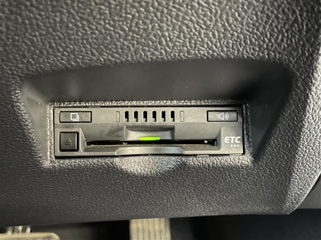 プリウス A 社外エアロ LEDヘッドライト オートライト レーンキープアシスト 障害物センサー バックカメラ オートマチックハイビーム 衝突軽減ブレーキ ブラインドスポットモニター(24枚目)