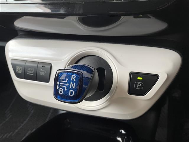 プリウス A 社外エアロ LEDヘッドライト オートライト レーンキープアシスト 障害物センサー バックカメラ オートマチックハイビーム 衝突軽減ブレーキ ブラインドスポットモニター(27枚目)