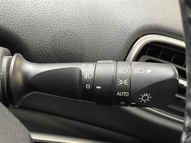 プリウス A 社外エアロ LEDヘッドライト オートライト レーンキープアシスト 障害物センサー バックカメラ オートマチックハイビーム 衝突軽減ブレーキ ブラインドスポットモニター(33枚目)