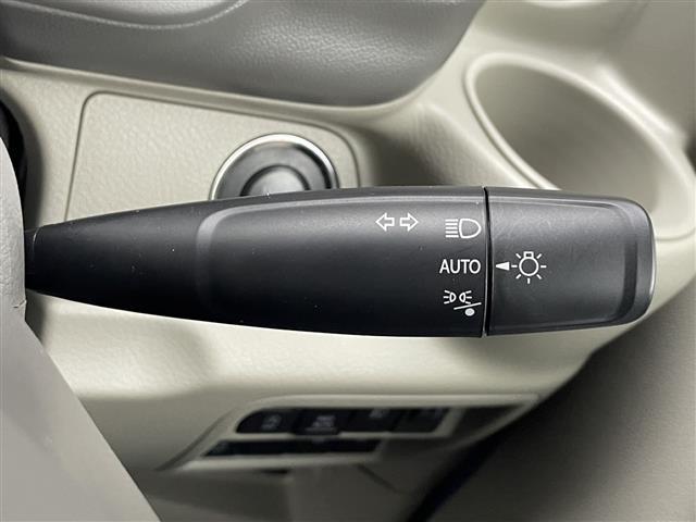 エブリイワゴン ＰＺターボスペシャル　ＳＤナビ（ＣＤ・ＤＶＤ・ＢＴ・ＴＶ）　衝突被害軽減ブレーキ　４ＷＤ　コーナーセンサー　両側パワースライドドア　横滑り防止装置　オートステップ　ＥＴＣ　バックカメラ（9枚目）