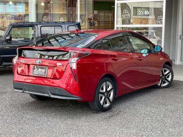 プリウス Ａツーリングセレクション　ビーム　純正ナビ（ＣＤ・ＤＶＤ・ＢＴ・フルセグＴＶ）　純正アルミホイール　純正フロアマット　ドライブレコーダー　レーダークルーズコントロール　バックカメラ　レザーシート　シートヒーター（29枚目）