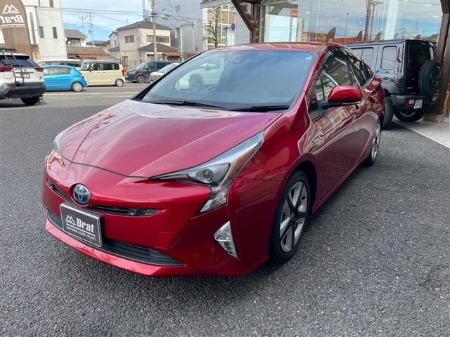 プリウス Ａツーリングセレクション　ビーム　純正ナビ（ＣＤ・ＤＶＤ・ＢＴ・フルセグＴＶ）　純正アルミホイール　純正フロアマット　ドライブレコーダー　レーダークルーズコントロール　バックカメラ　レザーシート　シートヒーター（34枚目）