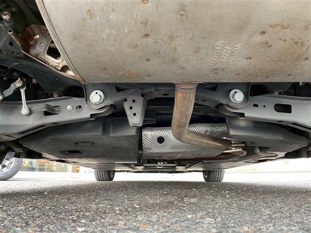 プリウス Ａツーリングセレクション　ビーム　純正ナビ（ＣＤ・ＤＶＤ・ＢＴ・フルセグＴＶ）　純正アルミホイール　純正フロアマット　ドライブレコーダー　レーダークルーズコントロール　バックカメラ　レザーシート　シートヒーター（38枚目）