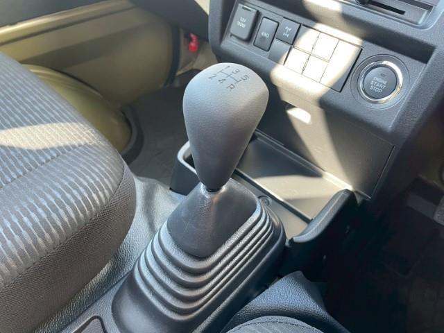 ハイゼットトラック ジャンボ　エクストラ　切替４ＷＤ　アイドリングストップ　クリアランスソナー　デフロック　純正ラバーマット　ドアバイザー　スマートキー　プッシュスタート　ＬＥＤヘッドライト　ＬＥＤ作業灯　オーバーヘッドコンソール（11枚目）