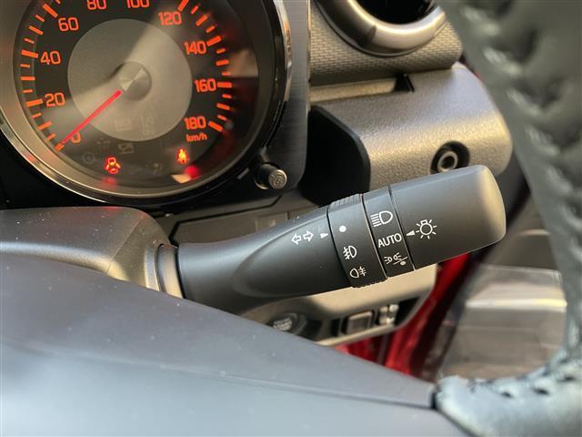 ジムニーノマド ＦＣ　４ＷＤ　シートヒーター（前席）　アイドリングストップ　レーンキープアシスト　衝突被害軽減ブレーキ　コーナーセンサー　純正アルミホイール　レーダークルーズコントロール　ヒルディセントコントロール（9枚目）