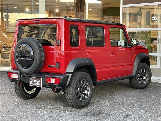 ジムニーノマド ＦＣ　４ＷＤ　シートヒーター（前席）　アイドリングストップ　レーンキープアシスト　衝突被害軽減ブレーキ　コーナーセンサー　純正アルミホイール　レーダークルーズコントロール　ヒルディセントコントロール（32枚目）