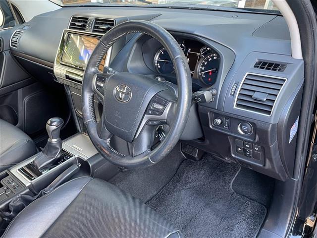 ランドクルーザープラド ＴＸ　Ｌパッケージ　純正ナビ　バックカメラ　前後ドライブレコーダー　フルセグＴＶ　レザーシート　前席シートヒーター　ルーフレール　ＬＥＤヘッドライト　レーンキープアシスト　オートマチックハイビーム（3枚目）