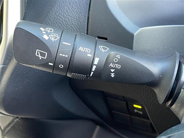 ランドクルーザープラド ＴＸ　Ｌパッケージ　純正ナビ　バックカメラ　前後ドライブレコーダー　フルセグＴＶ　レザーシート　前席シートヒーター　ルーフレール　ＬＥＤヘッドライト　レーンキープアシスト　オートマチックハイビーム（7枚目）