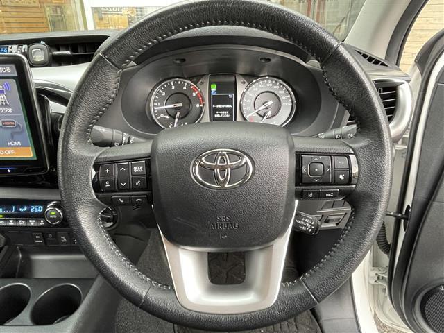 ハイラックス Z 4WD バックカメラ 衝突被害軽減ブレーキ レーダークルーズコントロール レーンキープアシスト リヤデフロック ETC 純正フロアマット 純正アルミホイール コーナーセンサー 盗難防止装置(4枚目)