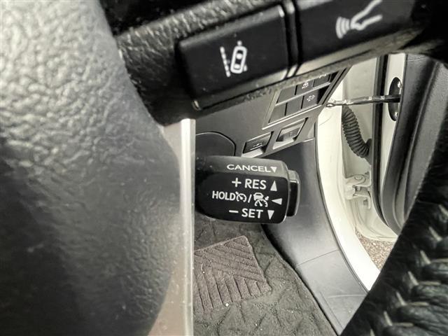 ハイラックス Z 4WD バックカメラ 衝突被害軽減ブレーキ レーダークルーズコントロール レーンキープアシスト リヤデフロック ETC 純正フロアマット 純正アルミホイール コーナーセンサー 盗難防止装置(7枚目)