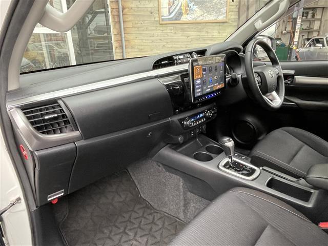 ハイラックス Z 4WD バックカメラ 衝突被害軽減ブレーキ レーダークルーズコントロール レーンキープアシスト リヤデフロック ETC 純正フロアマット 純正アルミホイール コーナーセンサー 盗難防止装置(20枚目)