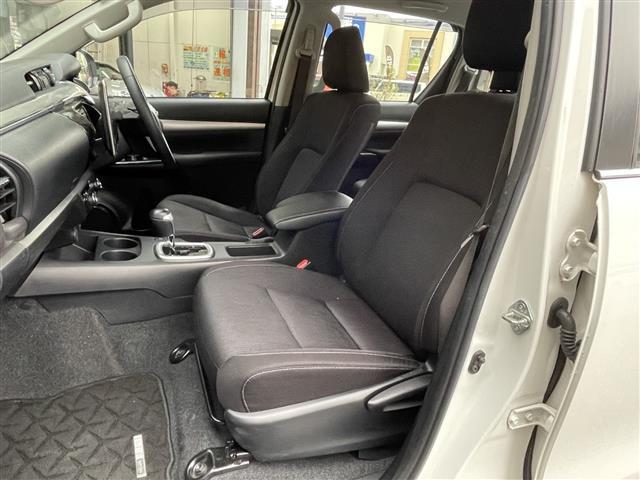 ハイラックス Z 4WD バックカメラ 衝突被害軽減ブレーキ レーダークルーズコントロール レーンキープアシスト リヤデフロック ETC 純正フロアマット 純正アルミホイール コーナーセンサー 盗難防止装置(22枚目)