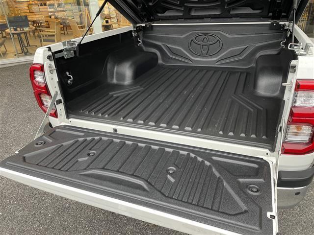 ハイラックス Z 4WD バックカメラ 衝突被害軽減ブレーキ レーダークルーズコントロール レーンキープアシスト リヤデフロック ETC 純正フロアマット 純正アルミホイール コーナーセンサー 盗難防止装置(32枚目)