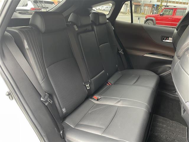 ハリアーハイブリッド Z レザーパッケージ レザーシート スポーツデザインエアロ ハンズフリーパワーバックドア 純正12.3インチナビ JBLサウンド デジタルインナーミラー 全方位カメラ ドライブレコーダー ブラインドスポットモニター(27枚目)