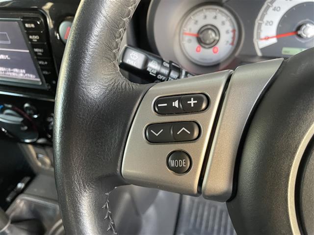 ＦＪクルーザー ブラックカラーパッケージ　純正ナビ（ＣＤ・ＤＶＤ・ＢＴ・ＴＶ）　クルーズコントロール　ドライブレコーダー　横滑り防止装置　リヤデフロック　ＥＴＣ　社外マフラー　盗難防止装置（8枚目）