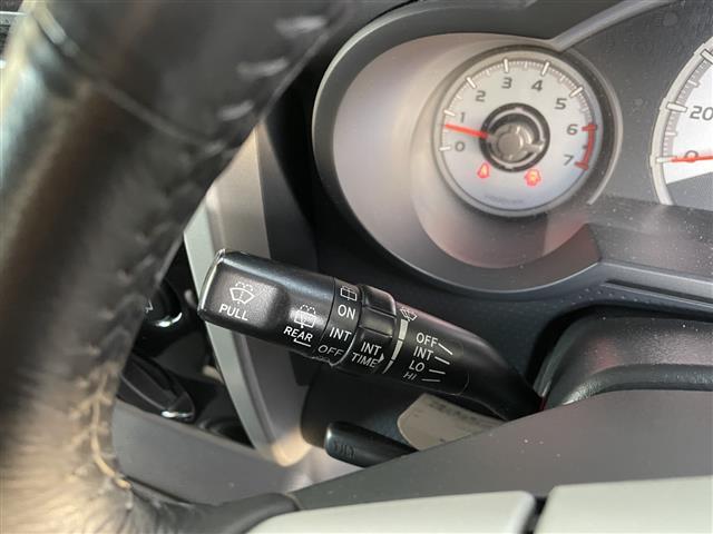 ＦＪクルーザー ブラックカラーパッケージ　純正ナビ（ＣＤ・ＤＶＤ・ＢＴ・ＴＶ）　クルーズコントロール　ドライブレコーダー　横滑り防止装置　リヤデフロック　ＥＴＣ　社外マフラー　盗難防止装置（9枚目）