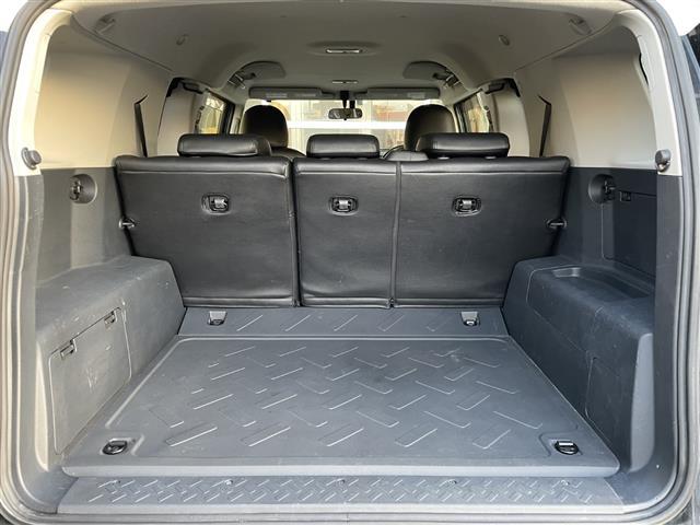 ＦＪクルーザー ブラックカラーパッケージ　純正ナビ（ＣＤ・ＤＶＤ・ＢＴ・ＴＶ）　クルーズコントロール　ドライブレコーダー　横滑り防止装置　リヤデフロック　ＥＴＣ　社外マフラー　盗難防止装置（20枚目）