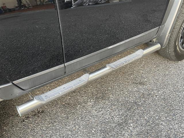 ＦＪクルーザー ブラックカラーパッケージ　純正ナビ（ＣＤ・ＤＶＤ・ＢＴ・ＴＶ）　クルーズコントロール　ドライブレコーダー　横滑り防止装置　リヤデフロック　ＥＴＣ　社外マフラー　盗難防止装置（36枚目）