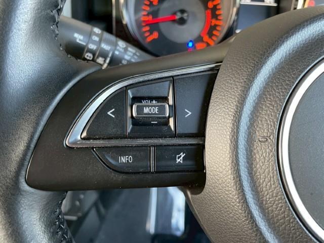 ジムニーシエラ JC BFグッドリッチ DAMD グリルエンブレム 16AW レイズ 社外フロントグリル 社外サイドステップ レザー調シートカバー 後付けドリンクホルダー 後席天井ラック レーンアシスト 衝突軽減装置(12枚目)