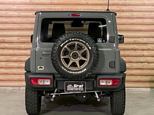 ジムニーシエラ JC BFグッドリッチ DAMD グリルエンブレム 16AW レイズ 社外フロントグリル 社外サイドステップ レザー調シートカバー 後付けドリンクホルダー 後席天井ラック レーンアシスト 衝突軽減装置(29枚目)