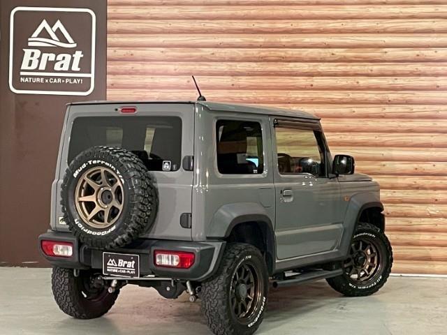 ジムニーシエラ JC BFグッドリッチ DAMD グリルエンブレム 16AW レイズ 社外フロントグリル 社外サイドステップ レザー調シートカバー 後付けドリンクホルダー 後席天井ラック レーンアシスト 衝突軽減装置(30枚目)