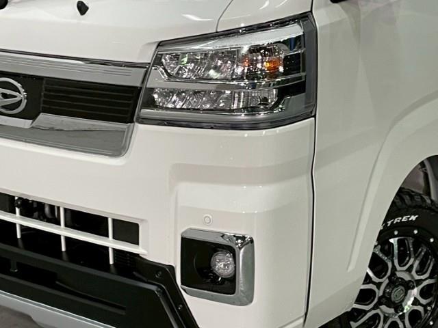 ハイゼットトラック ジャンボ　エクストラ　１４ＡＷ　マッドバーンＸＲ８００Ｍ　マックストレックエクストリームＲ／Ｔ　リフトアップキット　フロントアンダーガード　ロールバー　リアゲートデカール　ＬＥＤヘッドライト　オーバーヘッドコンソール（28枚目）