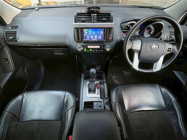 ランドクルーザープラド ＴＸ　バックカメラ　ＥＴＣ　ＲＡＹＳ　アルミホイール　ＢＦＧｏｏｄｒｉｃｈ　タイヤ　ＭＴモード付　フロントフォグ　ハーフレザーシート　サイドバイザー（42枚目）