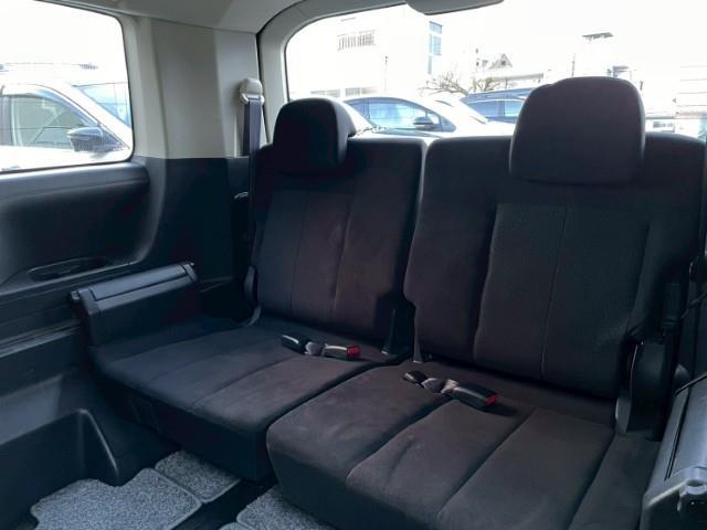 デリカＤ：５ Ｇ　パワーパッケージ　１６ＡＷ　デルタフォース　ＢＦグッドリッチ　ボンネットエンブレム　ルーフラック　マフラー　ＴＧＳマッドガード　グリルガード　ワイドドアバイザー　パドルシフト　チルトステアリング　ウィンカーミラー（21枚目）