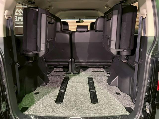 デリカＤ：５ Ｇ　パワーパッケージ　１６ＡＷ　デルタフォース　ＢＦグッドリッチ　ボンネットエンブレム　ルーフラック　マフラー　ＴＧＳマッドガード　グリルガード　ワイドドアバイザー　パドルシフト　チルトステアリング　ウィンカーミラー（22枚目）