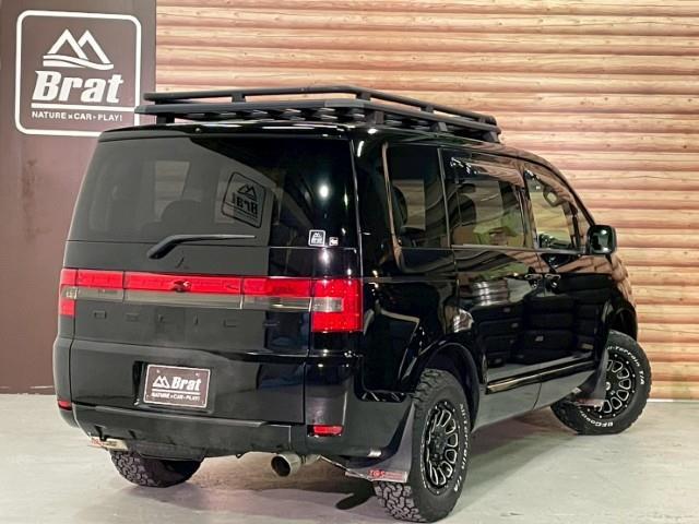 デリカＤ：５ Ｇ　パワーパッケージ　１６ＡＷ　デルタフォース　ＢＦグッドリッチ　ボンネットエンブレム　ルーフラック　マフラー　ＴＧＳマッドガード　グリルガード　ワイドドアバイザー　パドルシフト　チルトステアリング　ウィンカーミラー（43枚目）