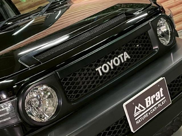 ＦＪクルーザー ブラックカラーパッケージ　１７ＡＷ　ＷｅｄｓマッドヴァンスＸタイプＦ　ＢＦグッドリッチＡ／Ｔ　ＫＯ３　ルーフラック　２インチリフトアップキット　ＬＥＤスモークウィンカー　純正フロアマット　純正ＨＤＤナビ　フルセグ　バックカメラ（18枚目）